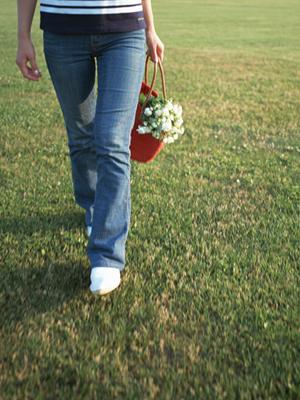 「コンフォートカラーズで実現する快適ファッション！トレンドデザインと素材へのこだわり」