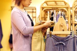 おしゃれなリサイクルファッションを手軽に！通販で古着をゲットしよう